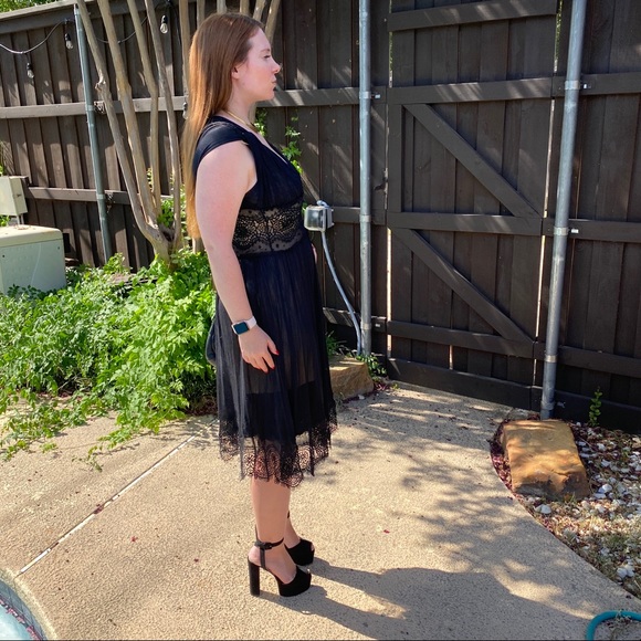 Max Studio 100% Silk Cocktail Dress in Black - Picture 6 of 13